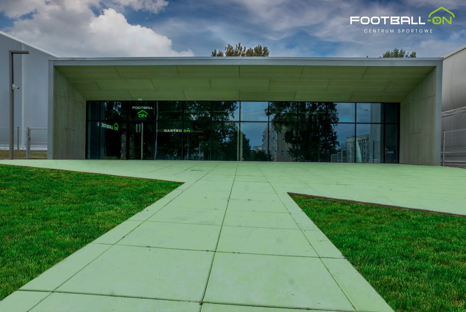 Football-on - piłkarskie urodziny I całoroczne boiska piłkarskie