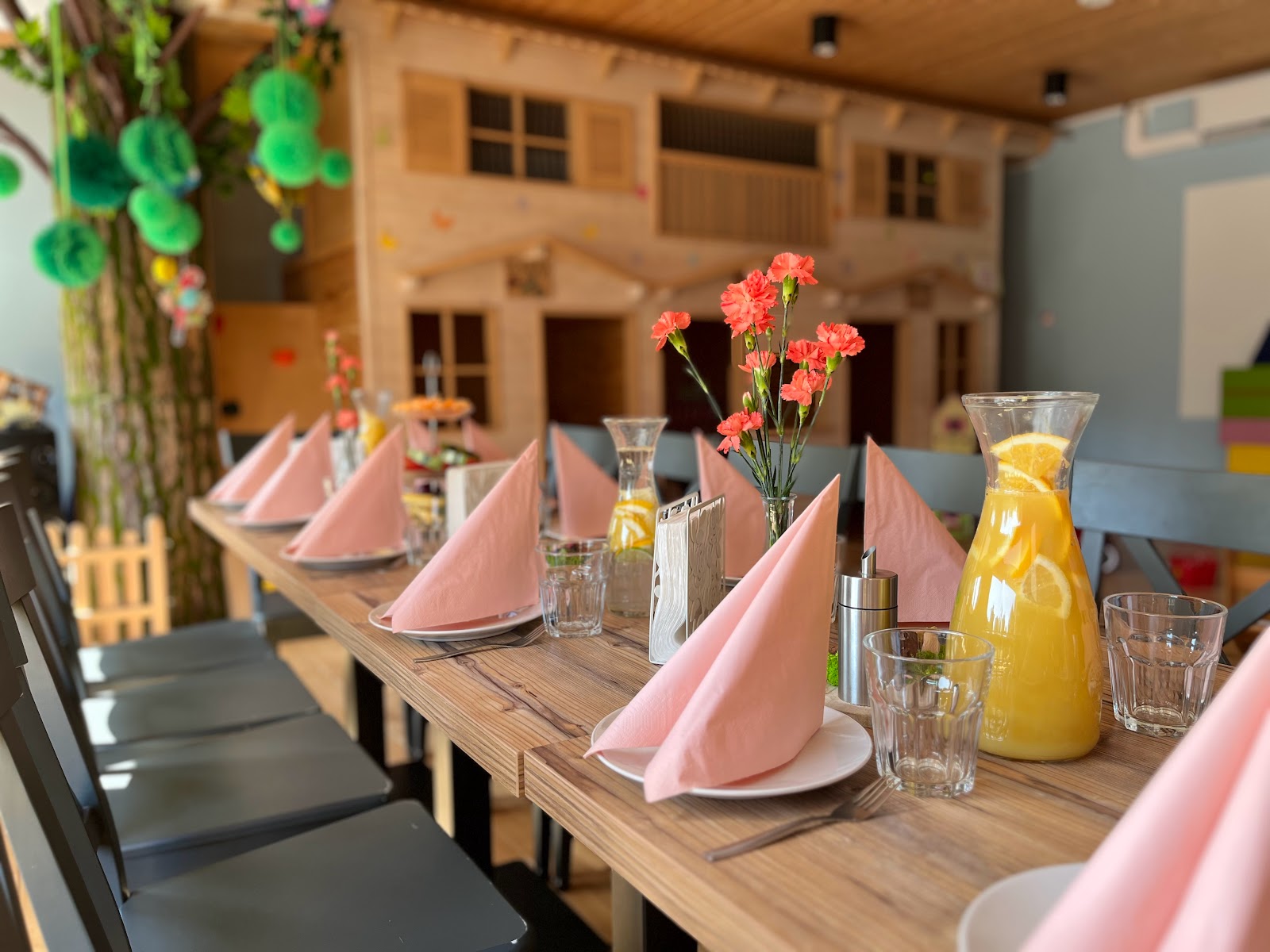 Ecie-Pecie kawiarnia z bawialnią & KinderSztuba opieka nad dziećmi