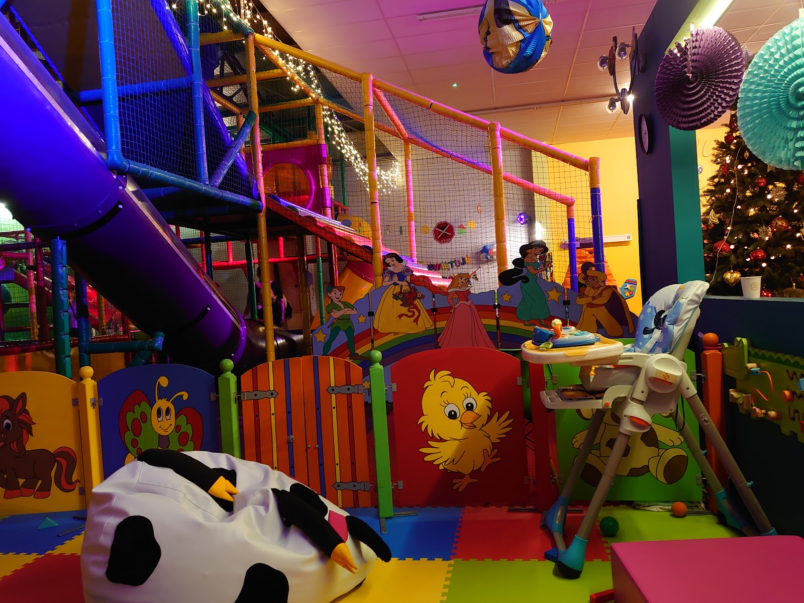 Photo of Hall Playroom "Arek"