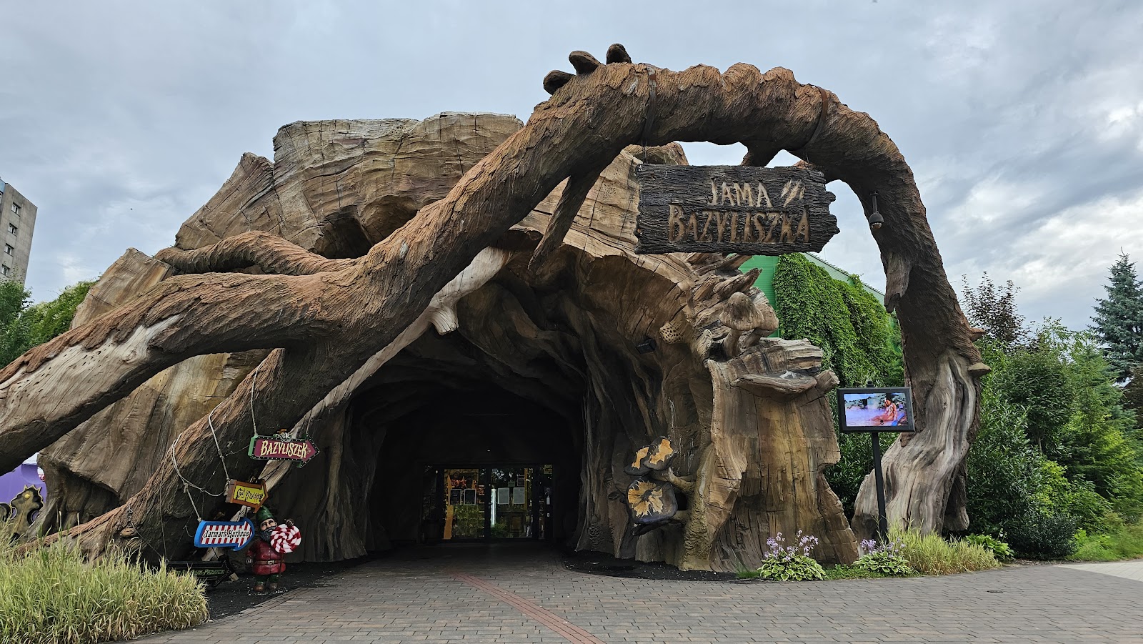 Photo of Jama Bazyliszka