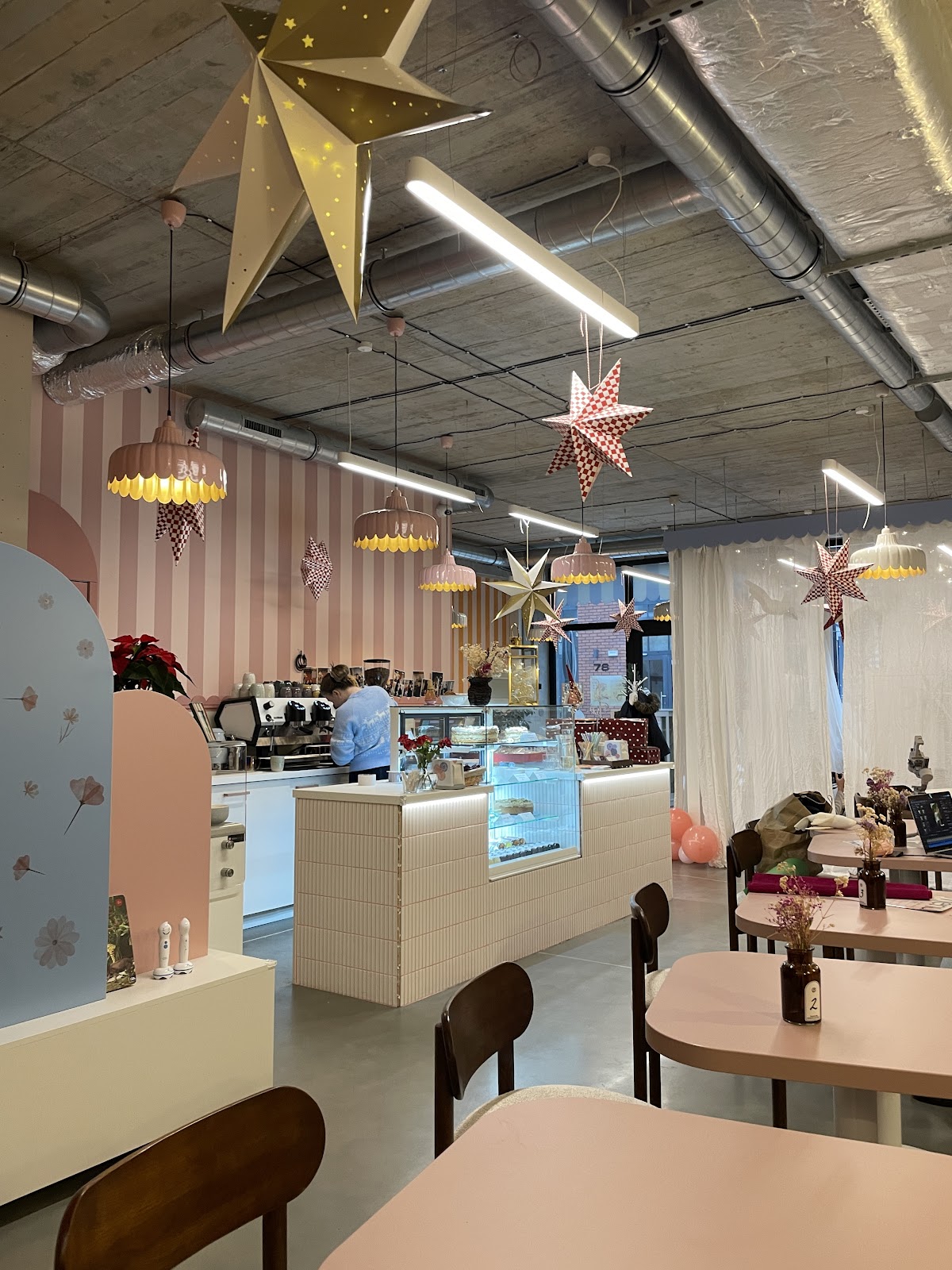 Bombelina - bawialnia & kawiarnia