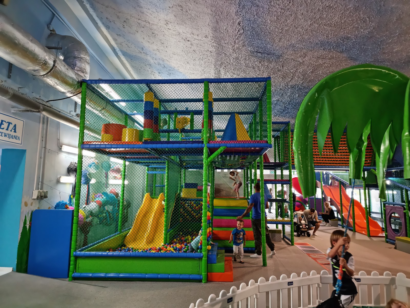 Czary Mary - Sala Zabaw